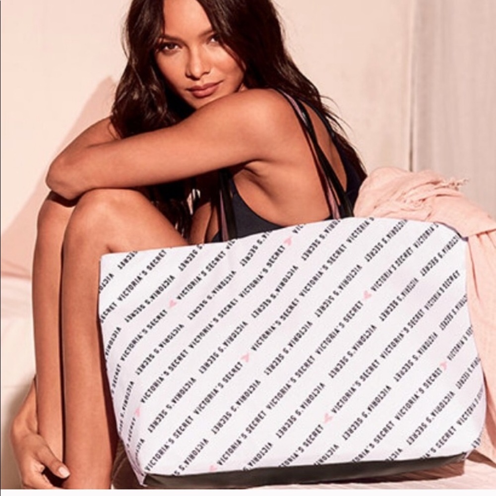 Victoria’s Secret overnight bag brand new